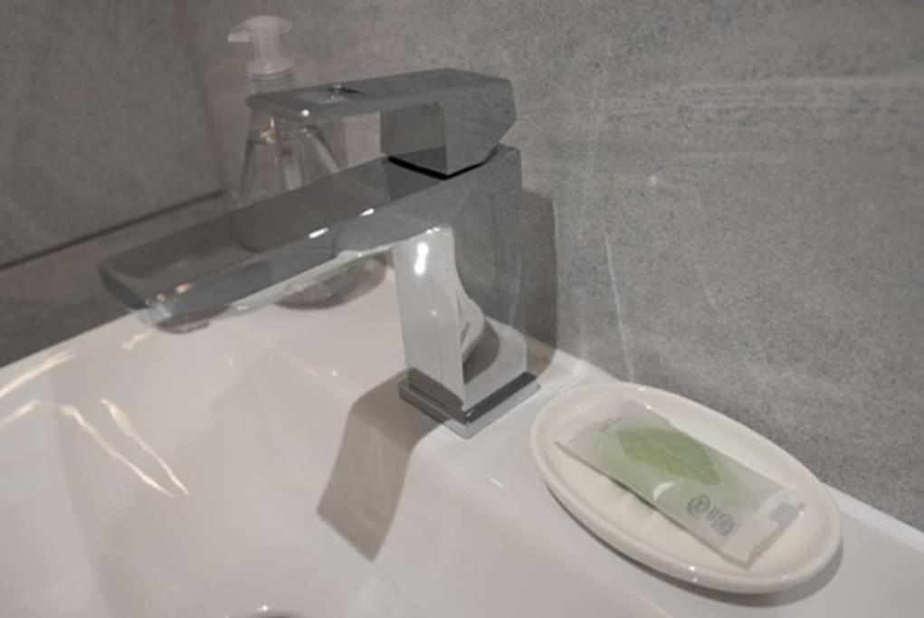 Beautiful, Spacious 1 Bed Flat برنتوود المظهر الخارجي الصورة